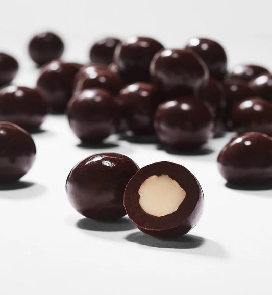 Dark chocolate Macadamias