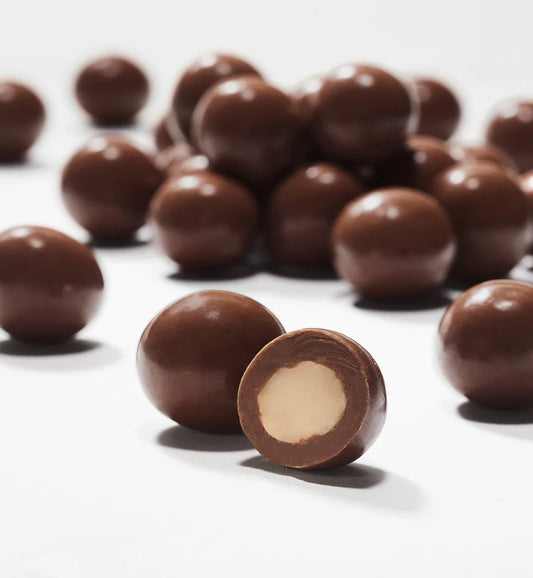Milk chocolate Macadamias